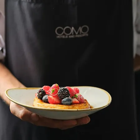 Como The Halkin-2